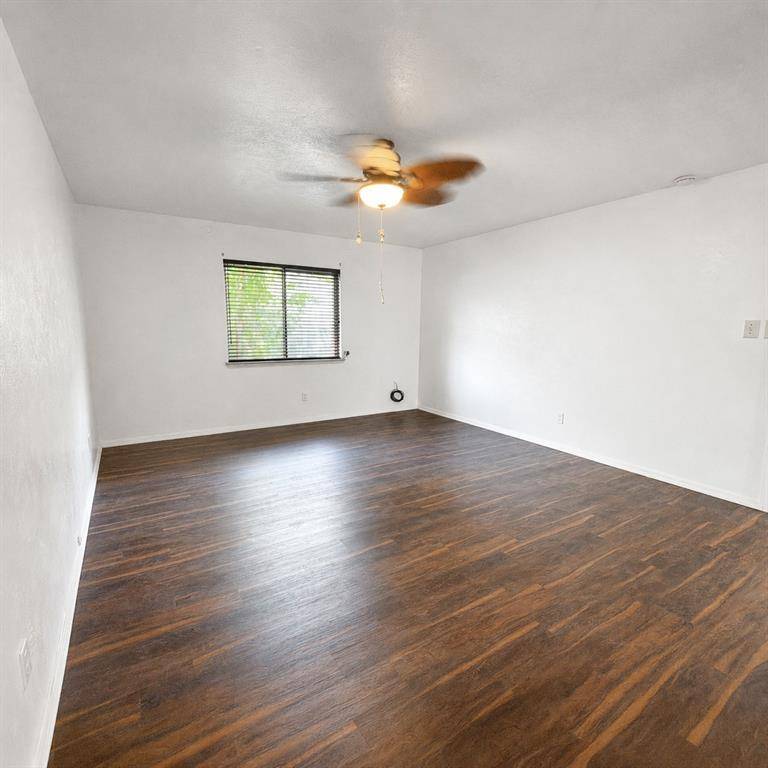 6703 Forestview Drive, Arlington, TX 76016
