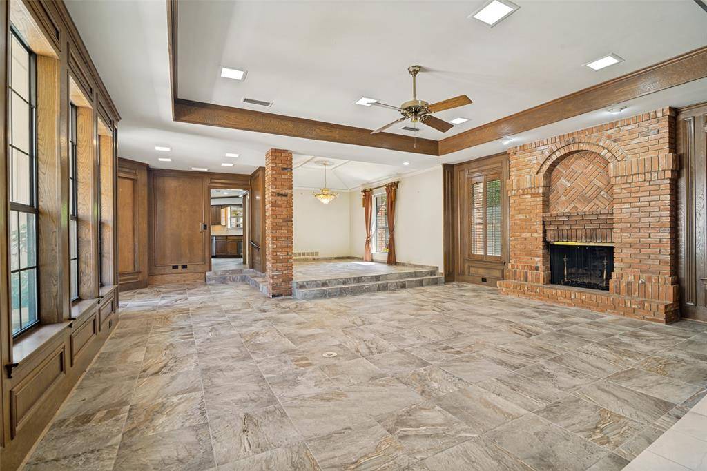 16028 Chalfont Place, Dallas, TX 75248