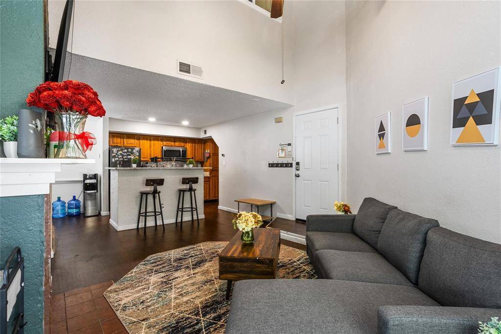 2314 Bamboo Drive #I203, Arlington, TX 76006