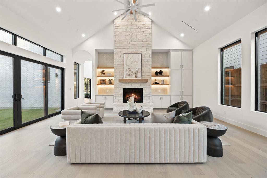 6475 Trammel Drive, Dallas, TX 75214