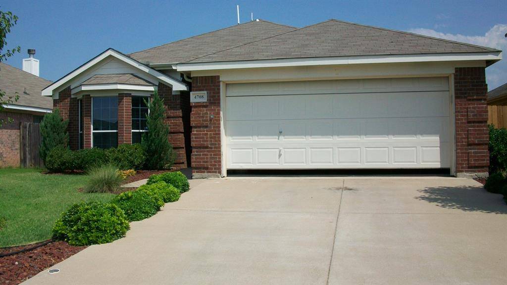 4708 Topaz Lane, Granbury, TX 76049