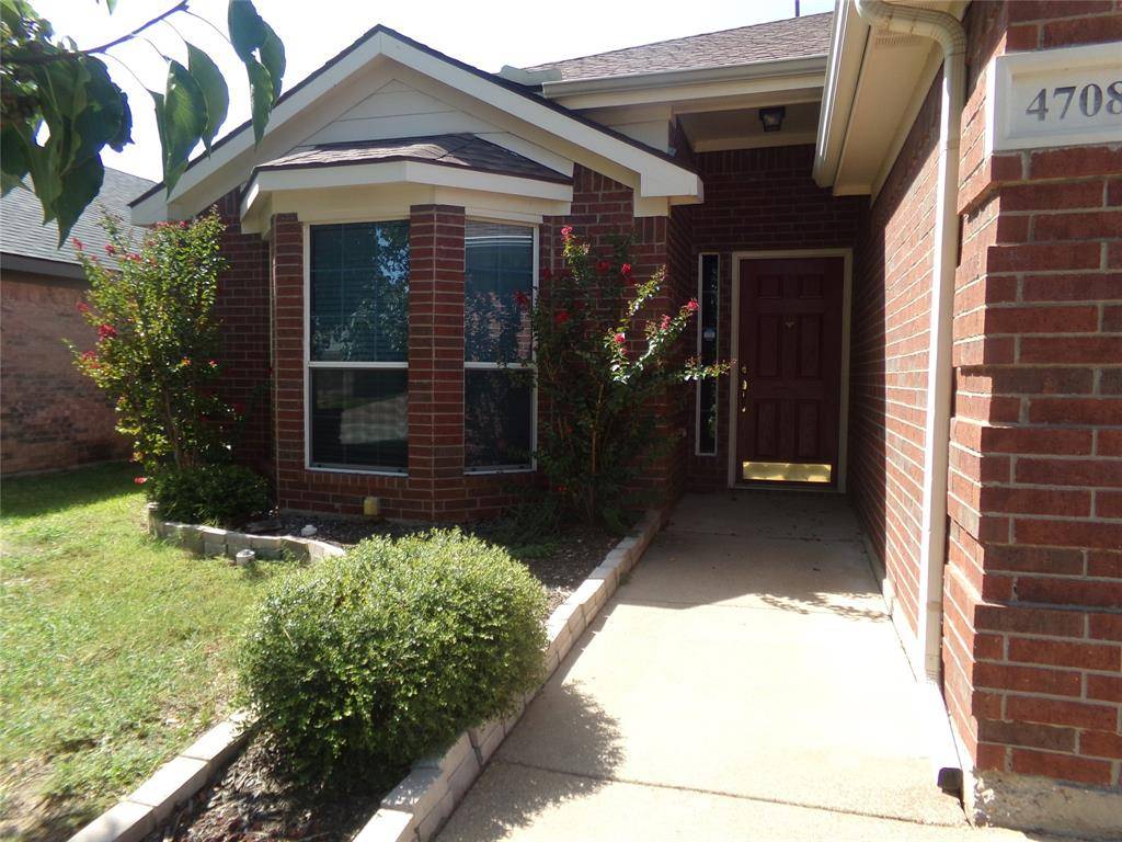 4708 Topaz Lane, Granbury, TX 76049