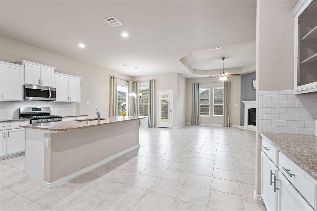2104 Lake Cliff Drive, Little Elm, TX 75068