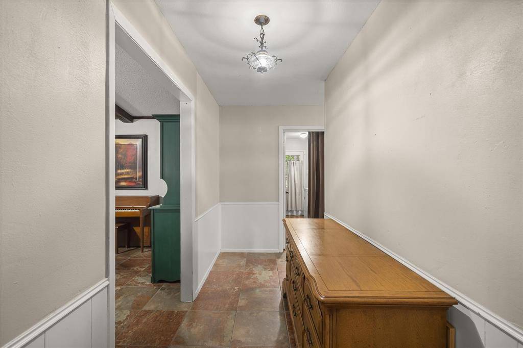 508 Warren Street, Edgewood, TX 75117