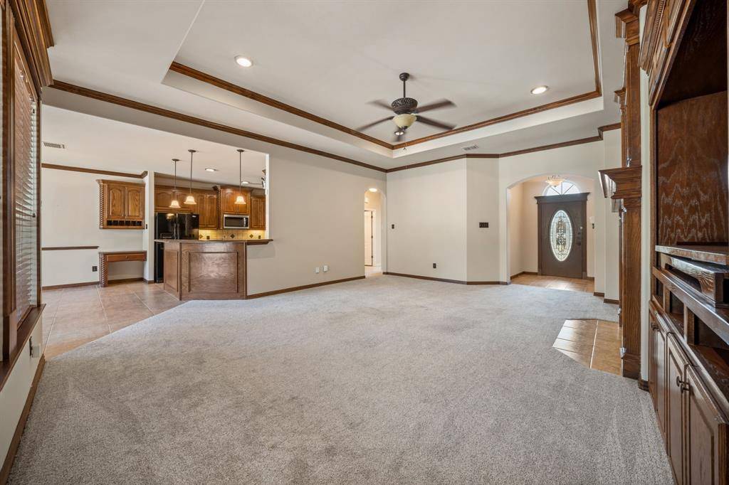 811 Amherst Drive, Waxahachie, TX 75165