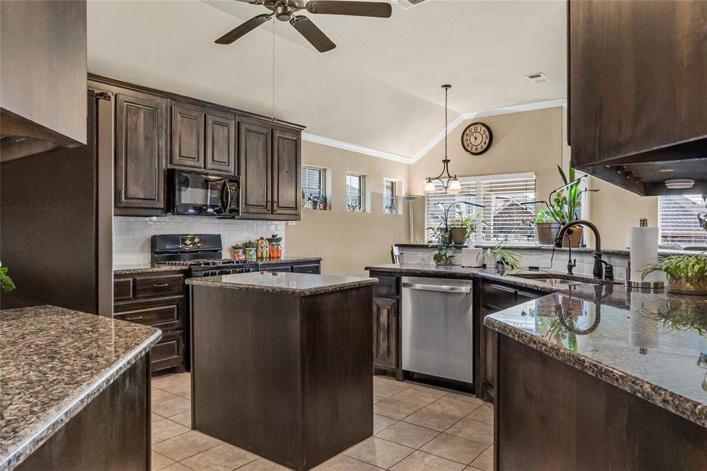 5920 Mackerel Drive, Fort Worth, TX 76179