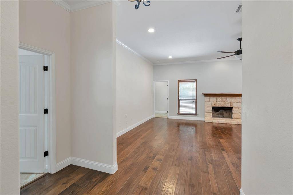 2005 Lindentree Drive, Weatherford, TX 76086