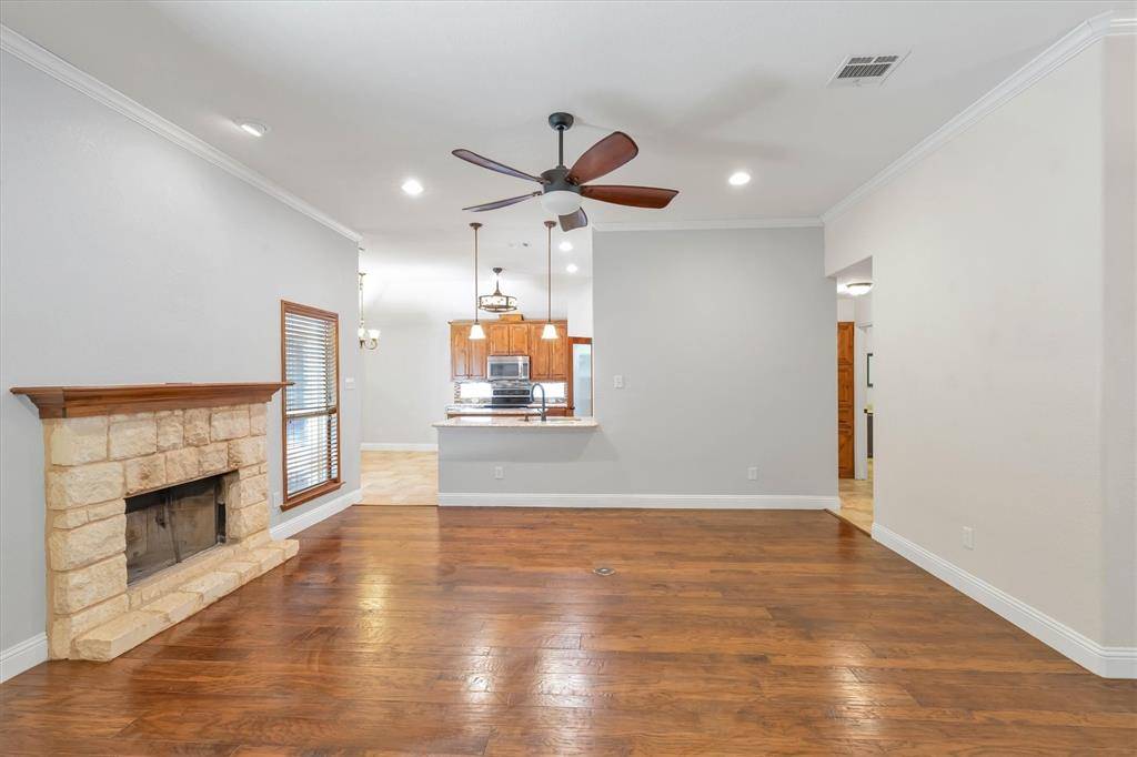 2005 Lindentree Drive, Weatherford, TX 76086