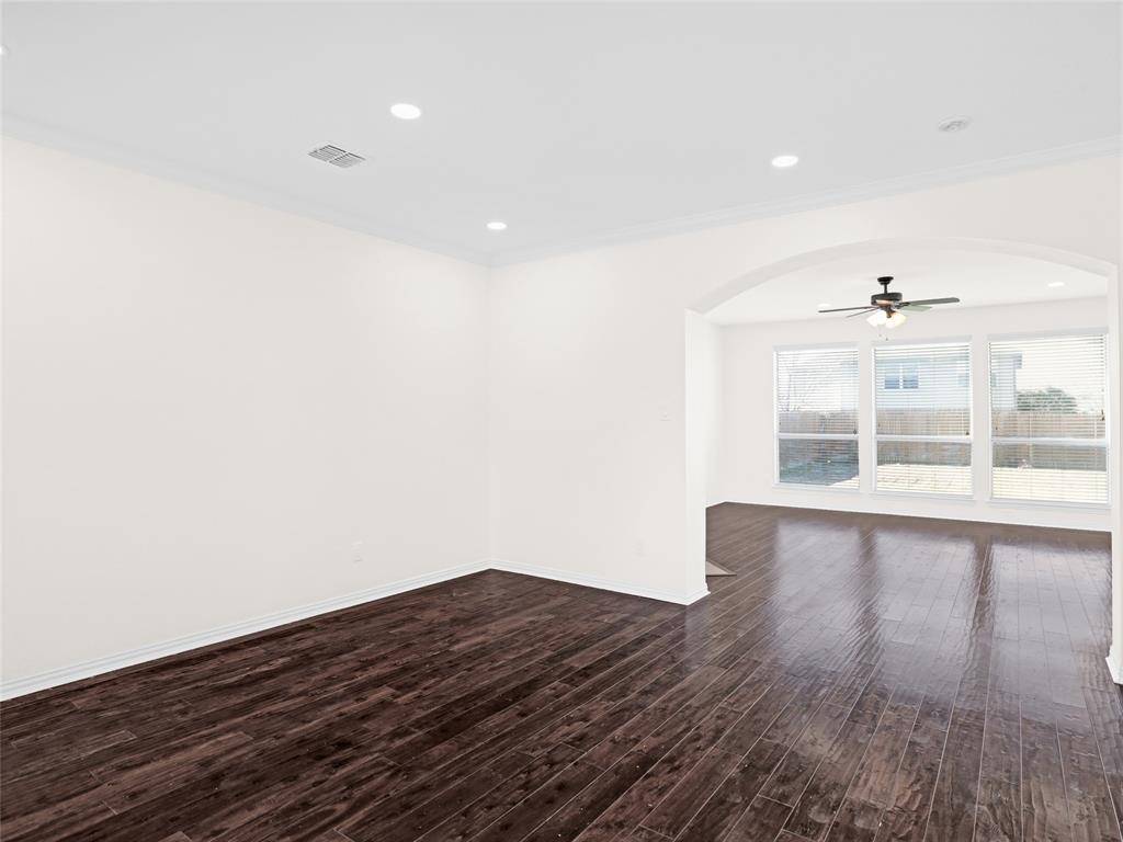 325 Highland Creek Drive, Wylie, TX 75098