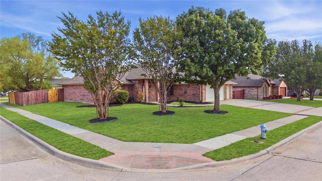 1701 Manten Boulevard, Denton, TX 76208