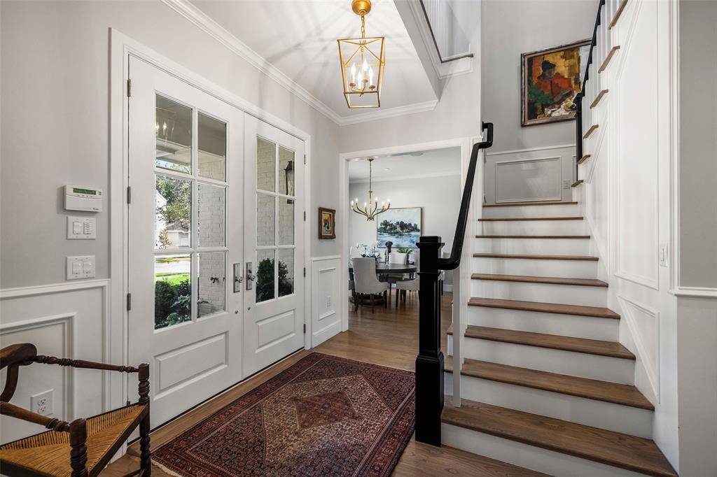 5718 W Hanover Avenue, Dallas, TX 75209