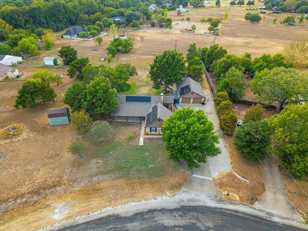 101 Randy Road, Pecan Hill, TX 75165