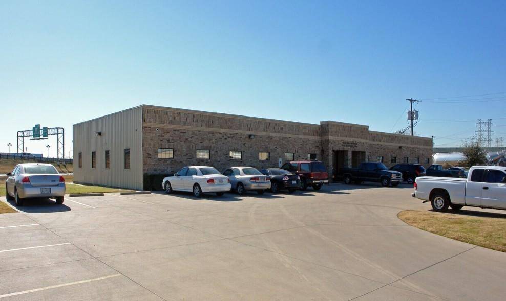 2462 E Long Avenue, Fort Worth, TX 76106