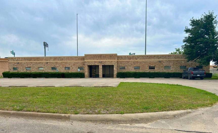2462 E Long Avenue, Fort Worth, TX 76106