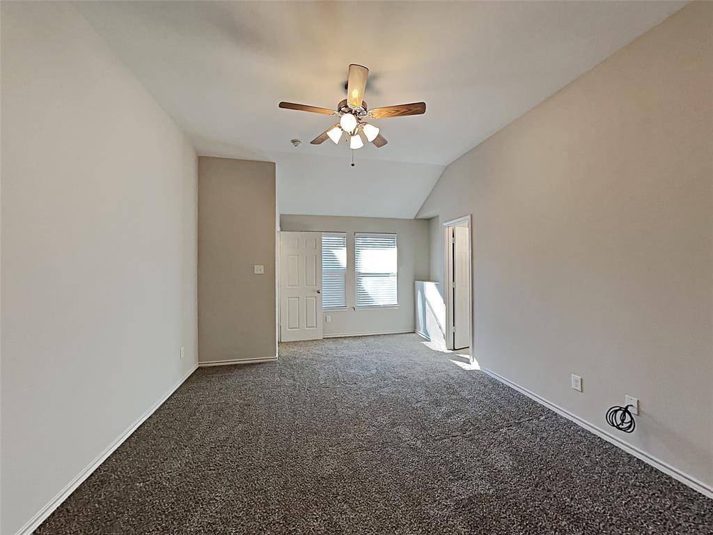 10129 Blue Bell Drive, Fort Worth, TX 76108