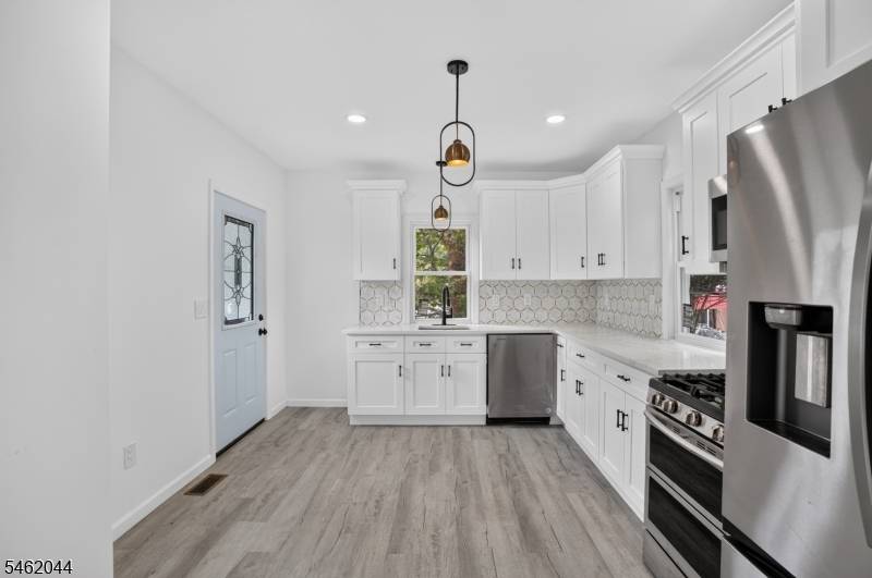 33 Race St, Bloomfield Twp., NJ 07003
