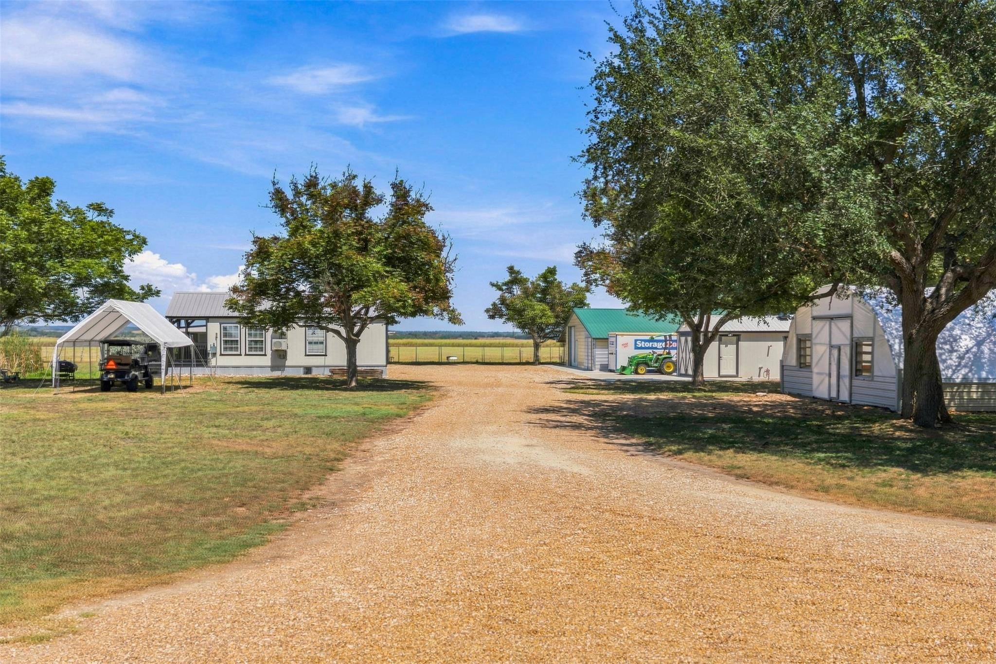 2840 Riverwood Rd., Gonzales, TX 78629