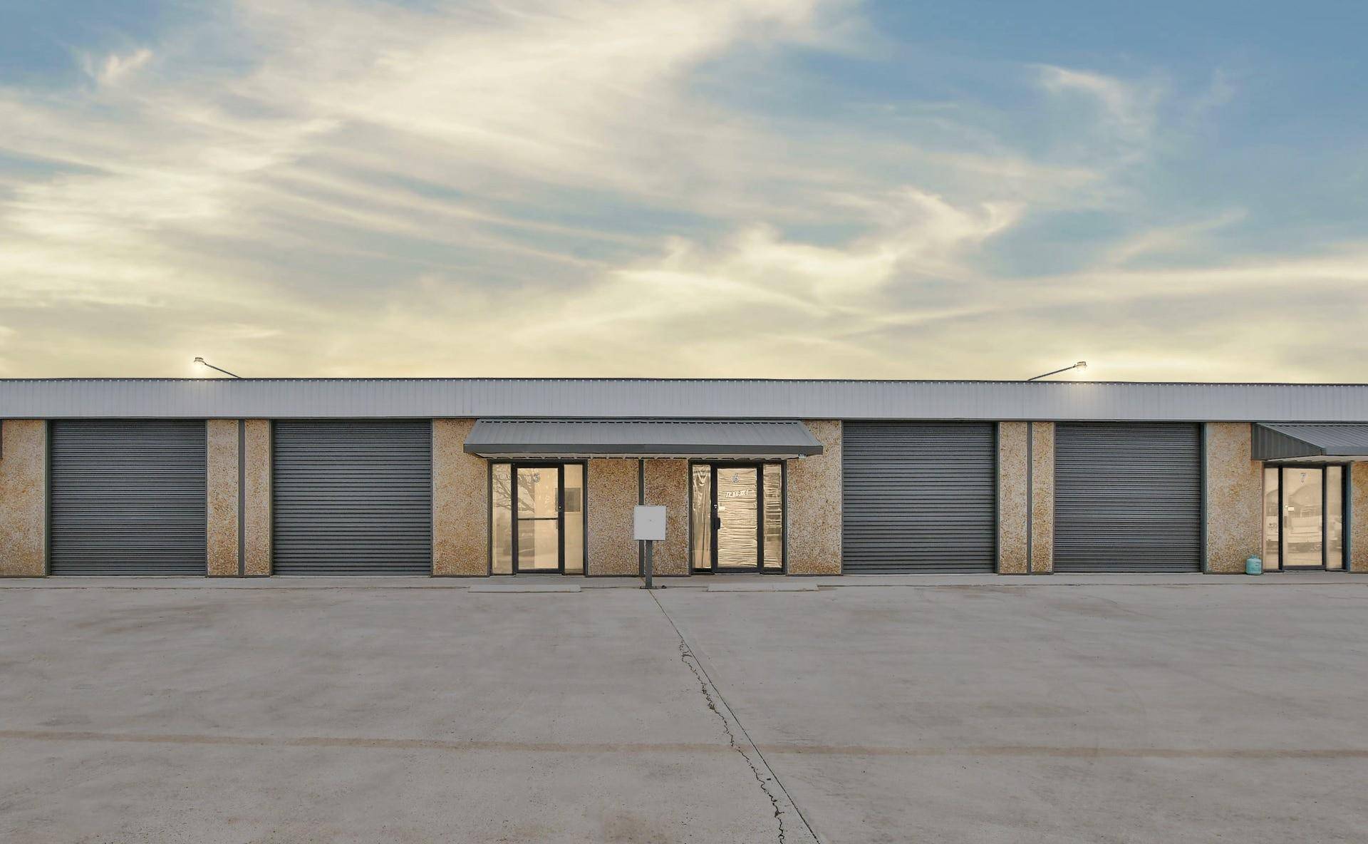 1419 Fleming DR #Warehouse 7, Seguin, TX 78155