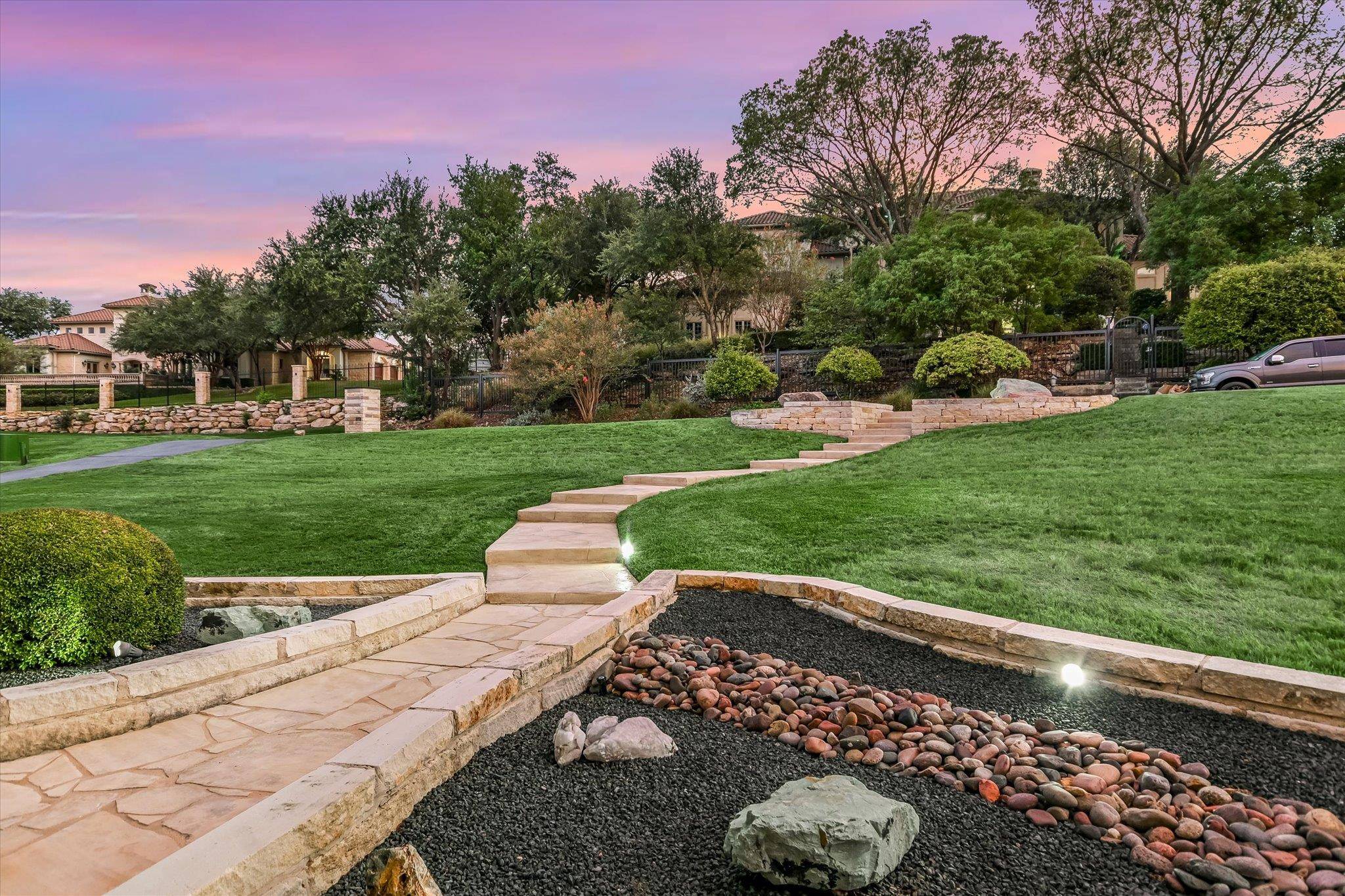 3310 Far View DR, Austin, TX 78730