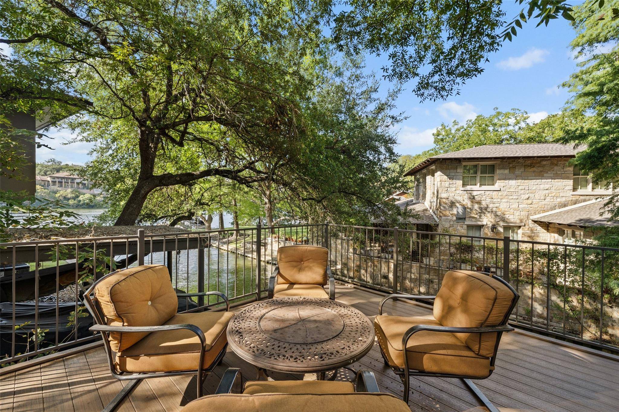 6704 Troll HVN, Austin, TX 78746