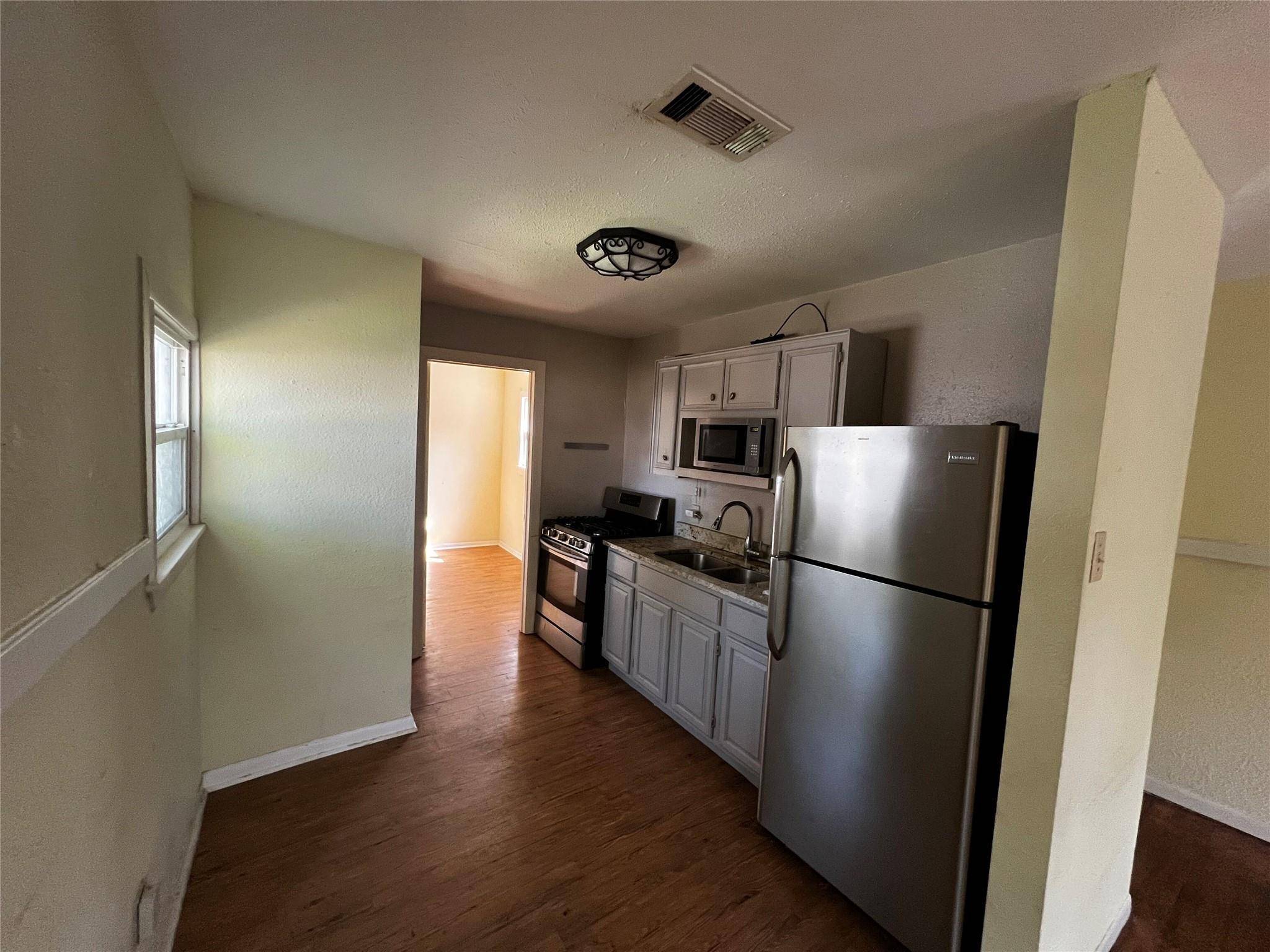 2014 Peoples ST, Austin, TX 78702