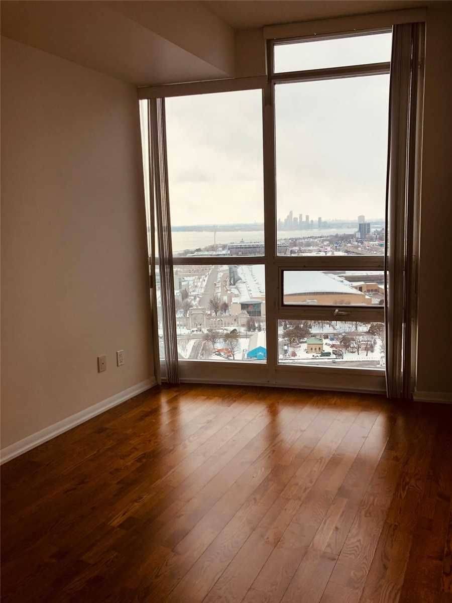 215 Fort York BLVD #3307, Toronto C01, ON M5V 4A2