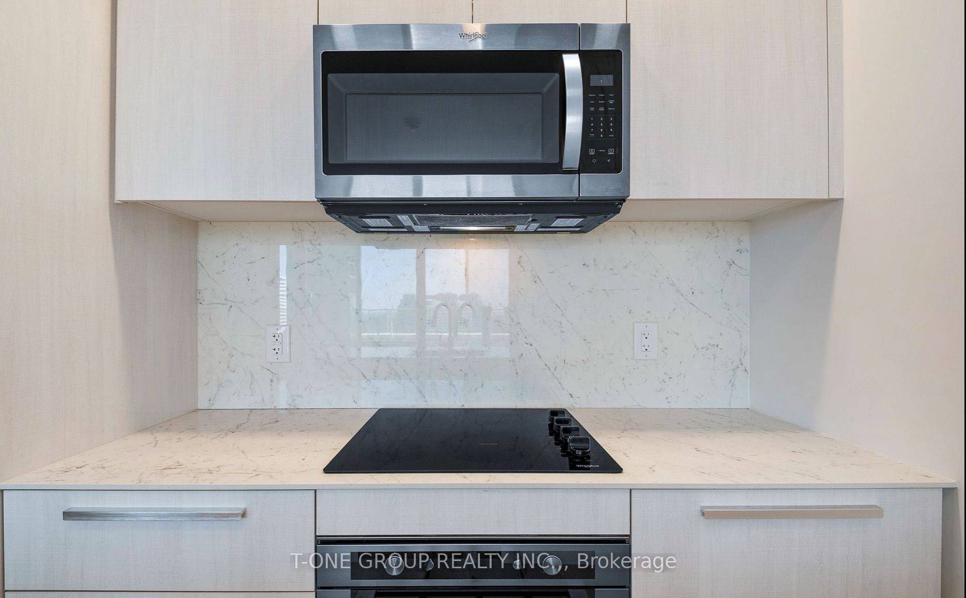 75 Canterbury PL #Ph107, Toronto C07, ON M2N 0L2