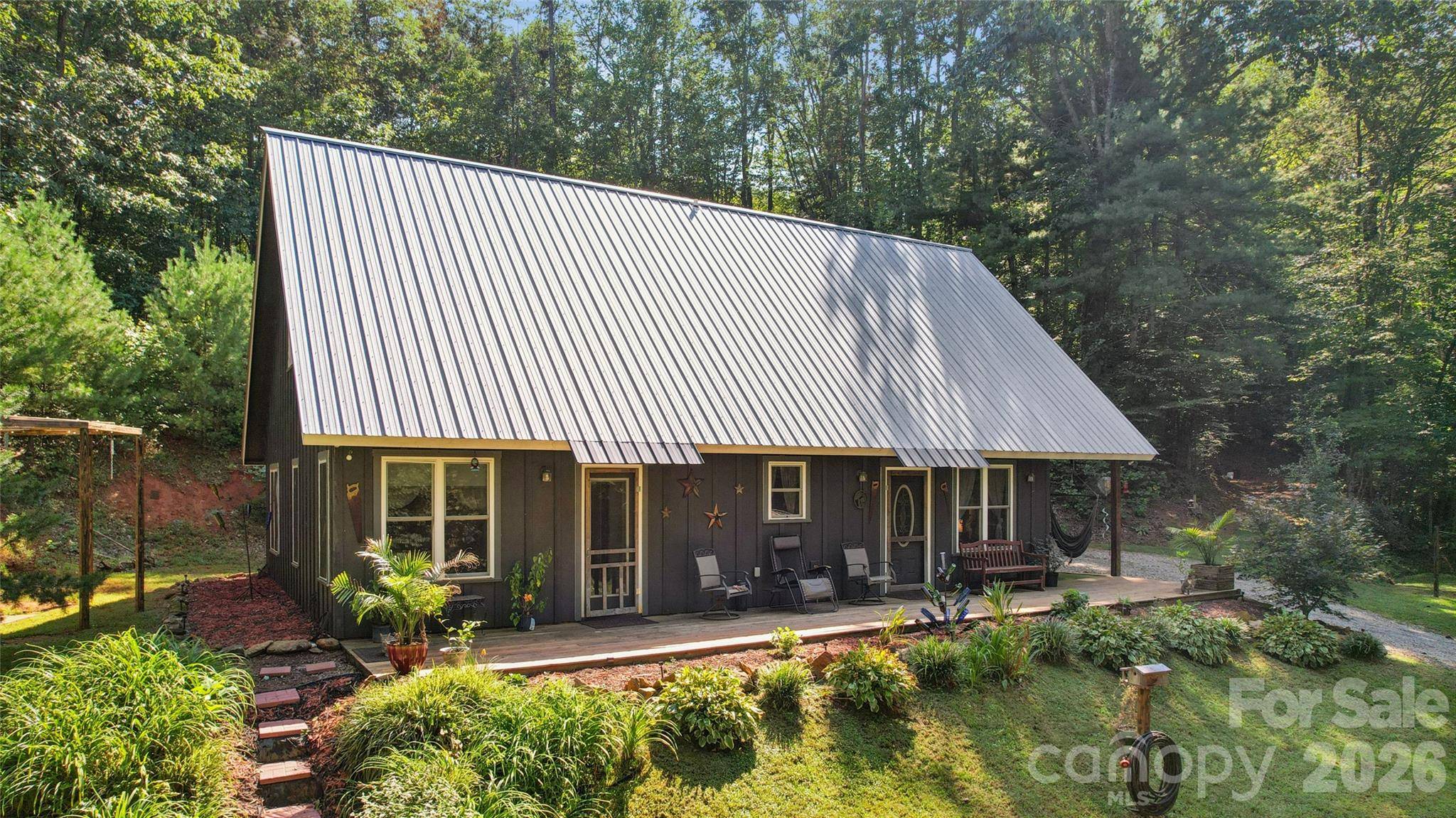 488 Hollywood RD, Moravian Falls, NC 28654