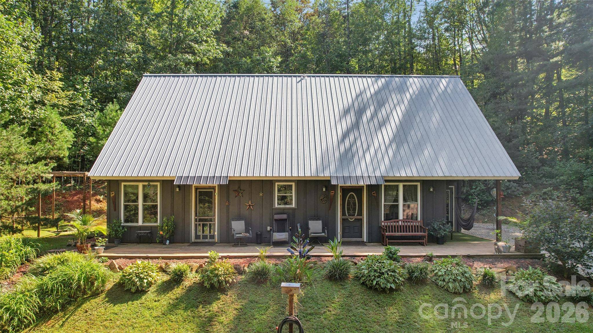488 Hollywood RD, Moravian Falls, NC 28654