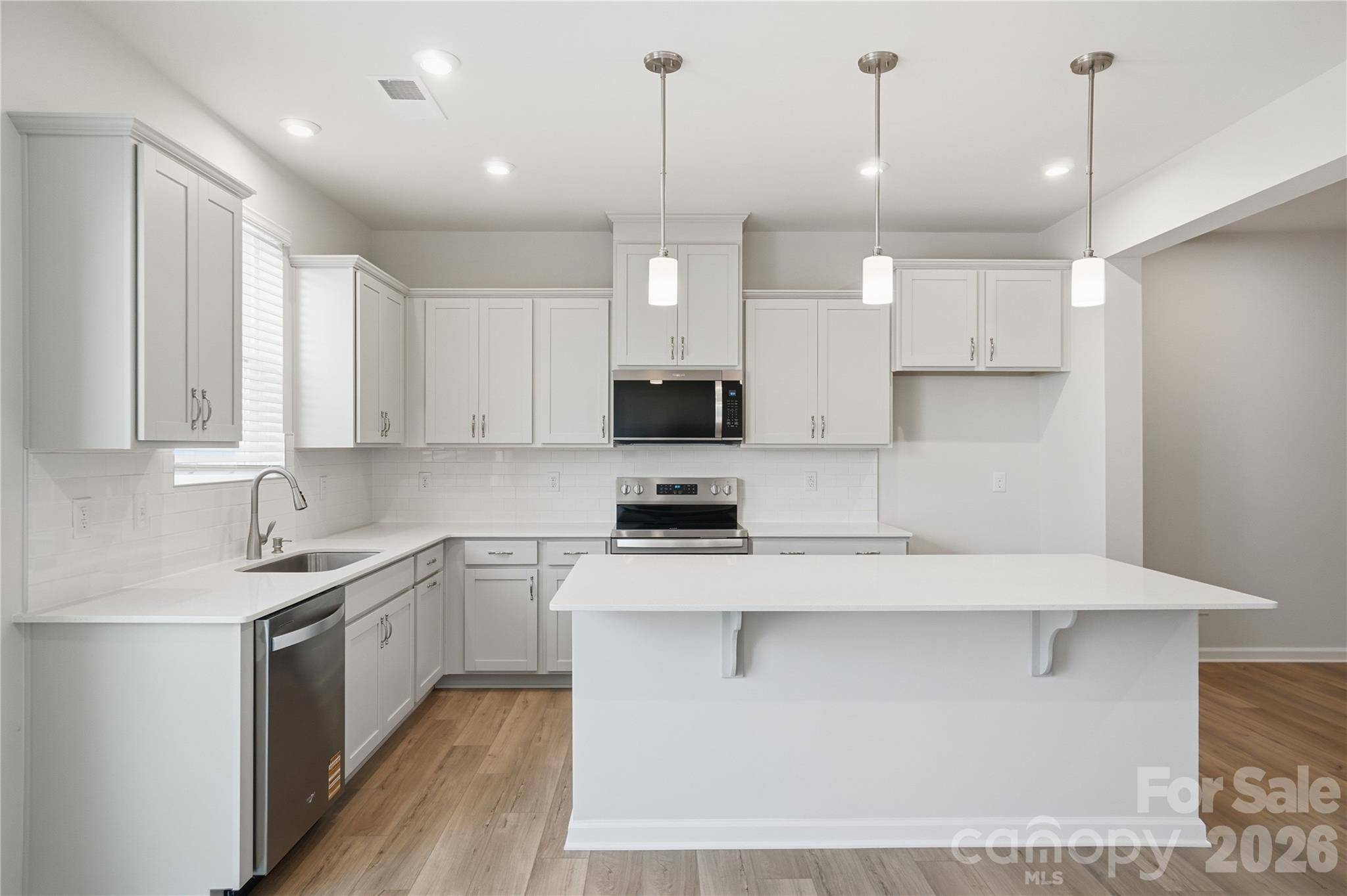5230 Wyes Oak LN, Charlotte, NC 28269