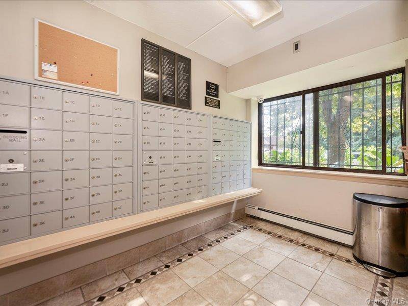 687 Bronx River RD #1D, Yonkers, NY 10704