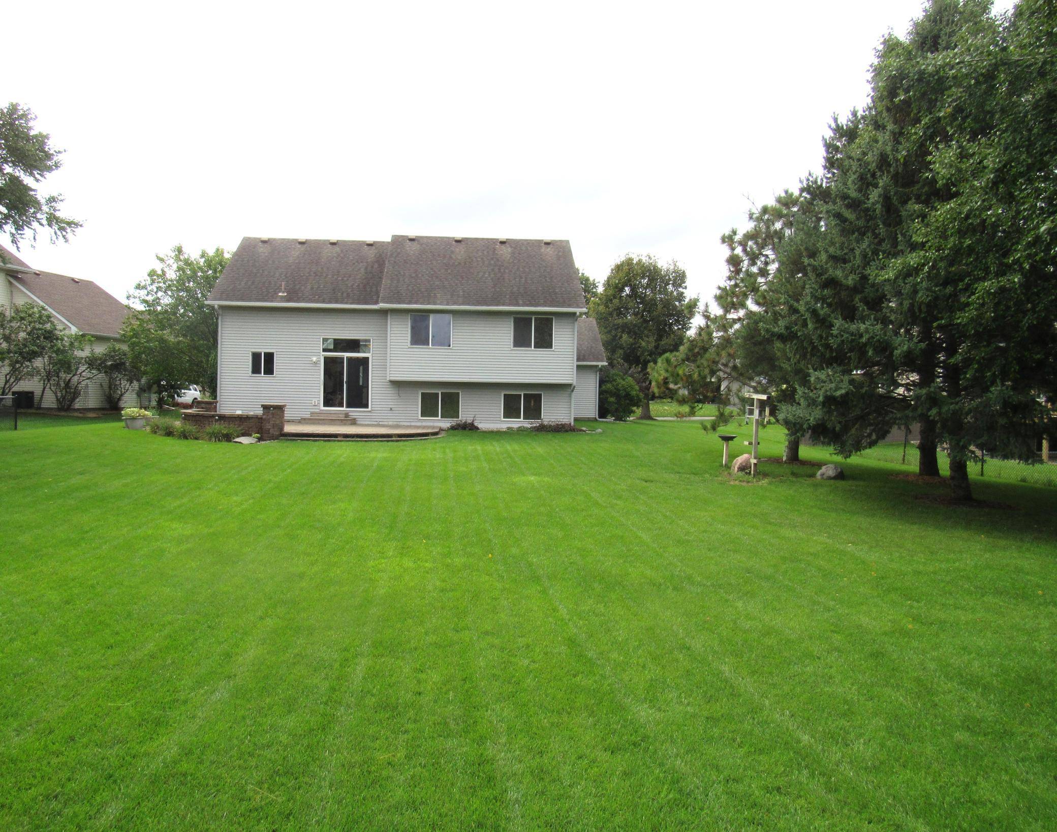 7059 Sussex LN, Shakopee, MN 55379
