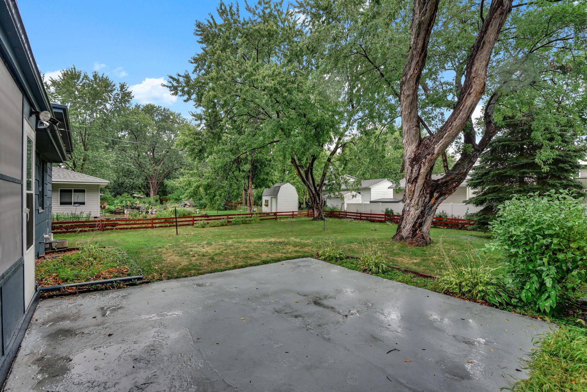 2812 65th AVE N, Brooklyn Center, MN 55430