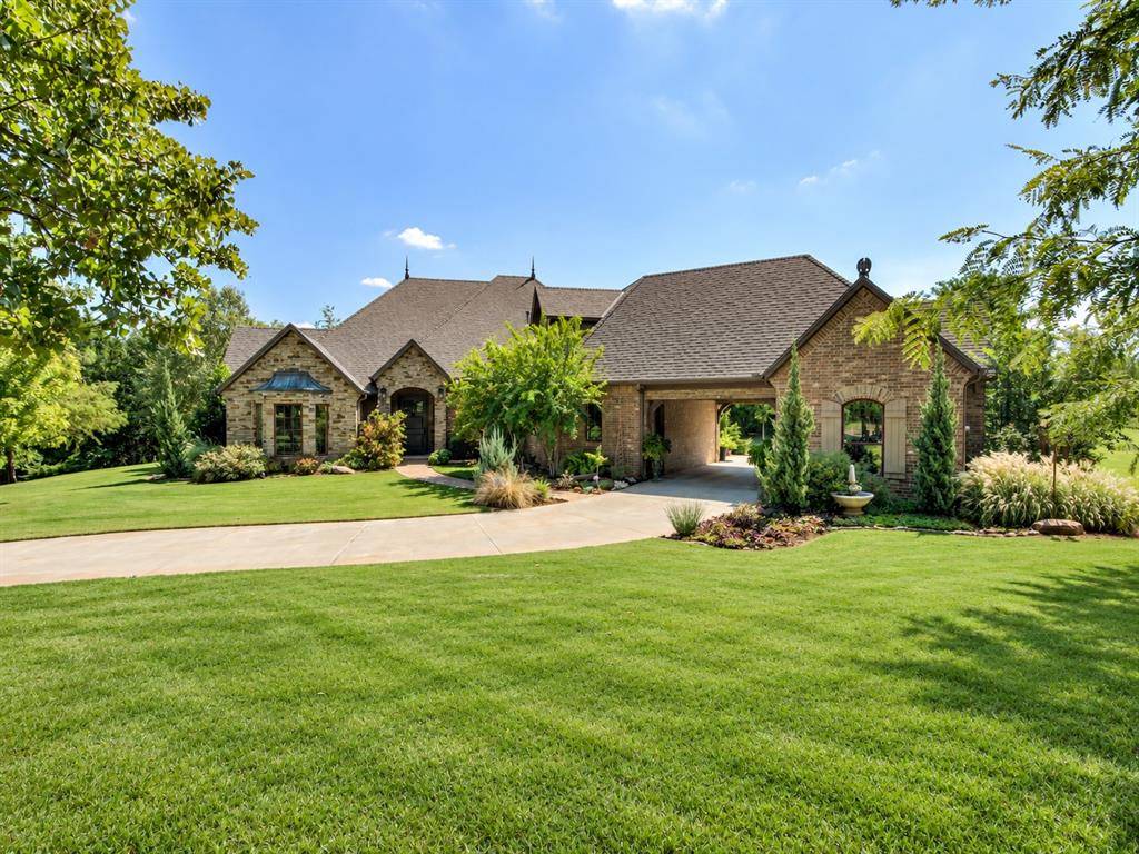3100 Walking Woods TRL, Jones, OK 73049