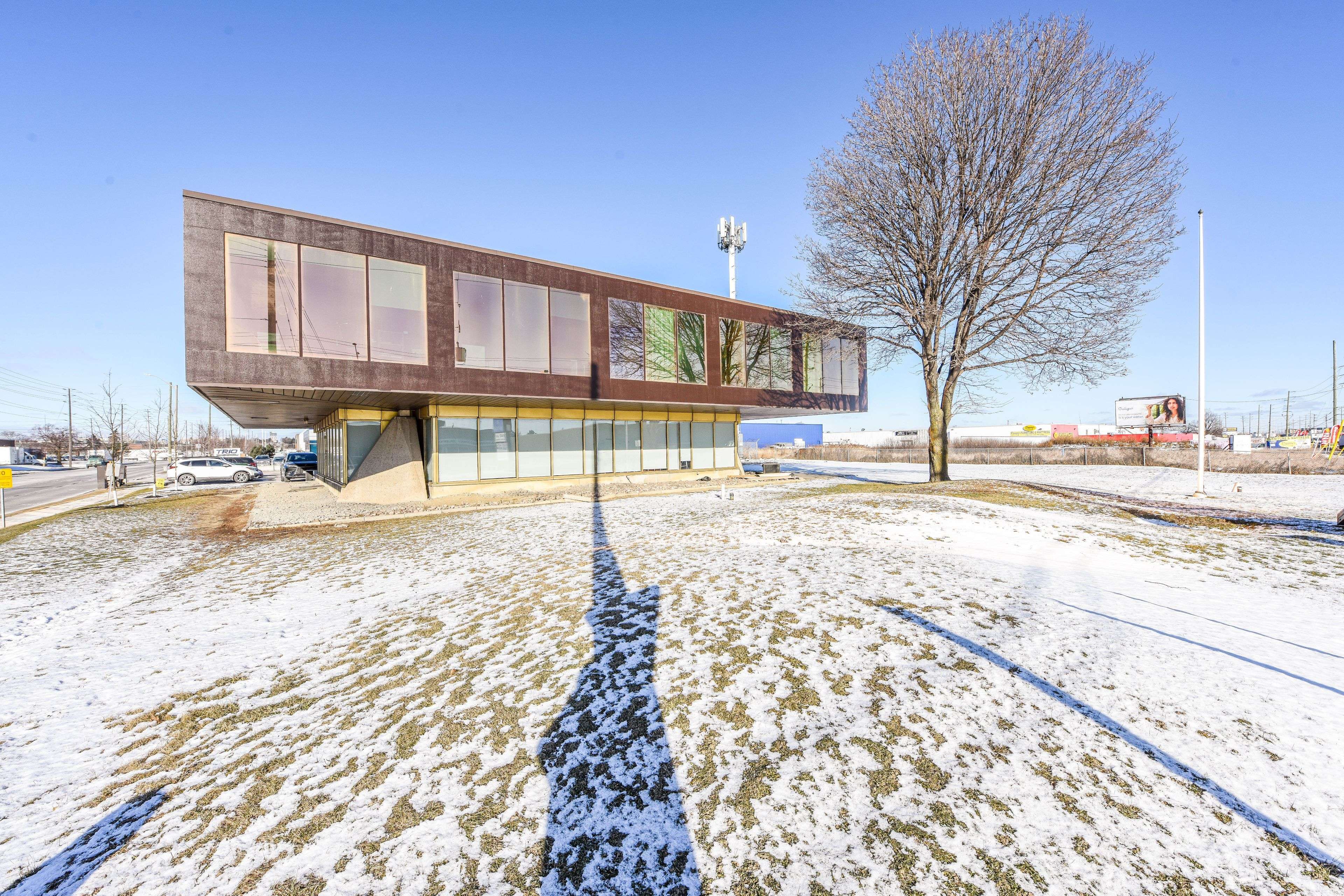 1300 Steeles AVE E #102, Brampton, ON L6T 1A2