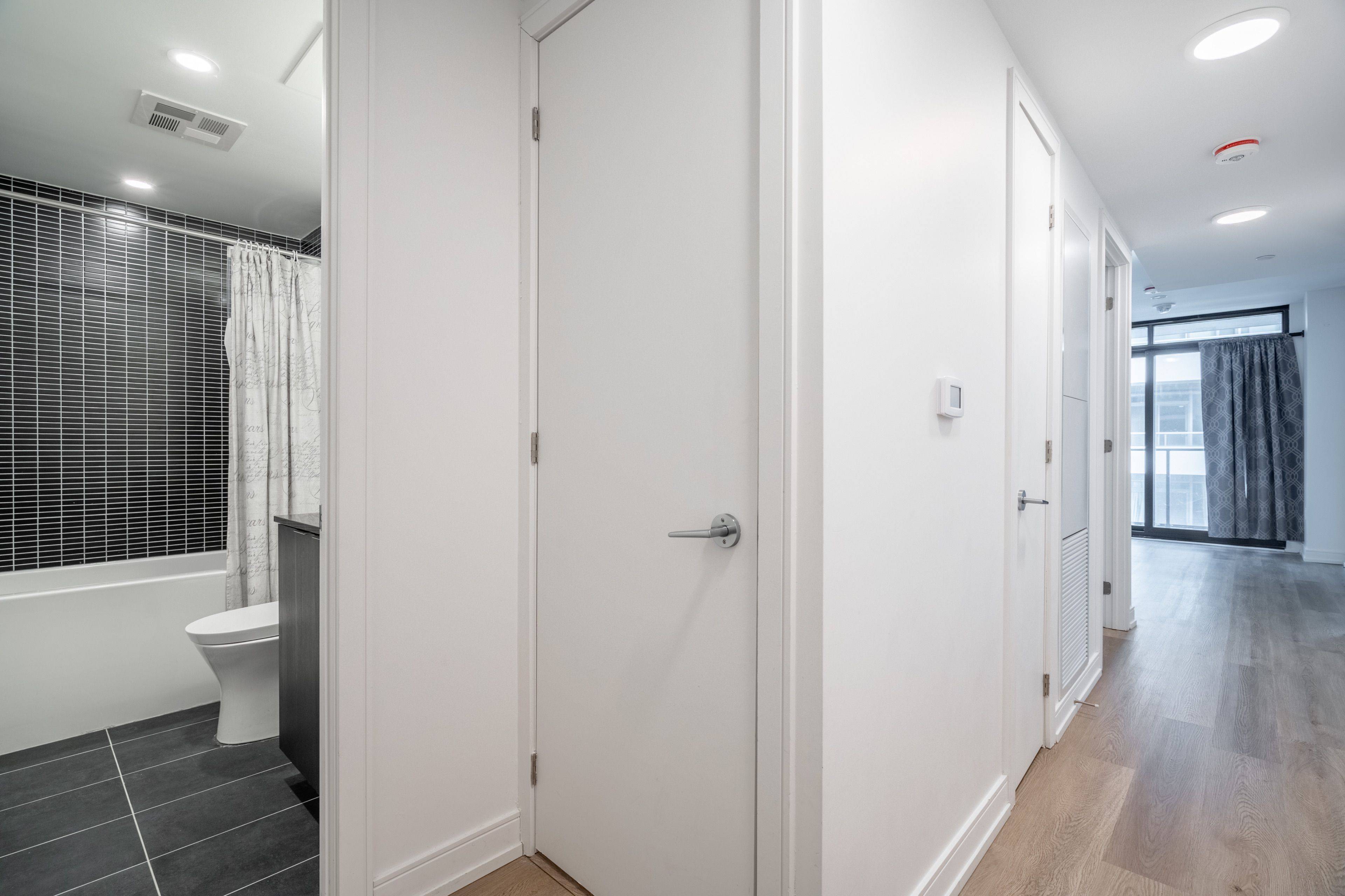 1 Jarvis ST #1219, Hamilton, ON L8R 3J2