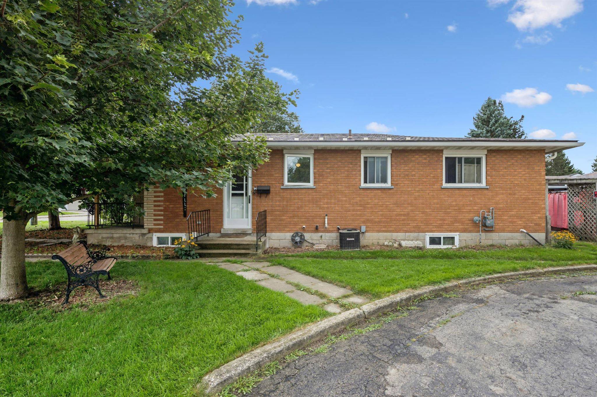 205 Albert ST, Minto, ON N0G 2P0