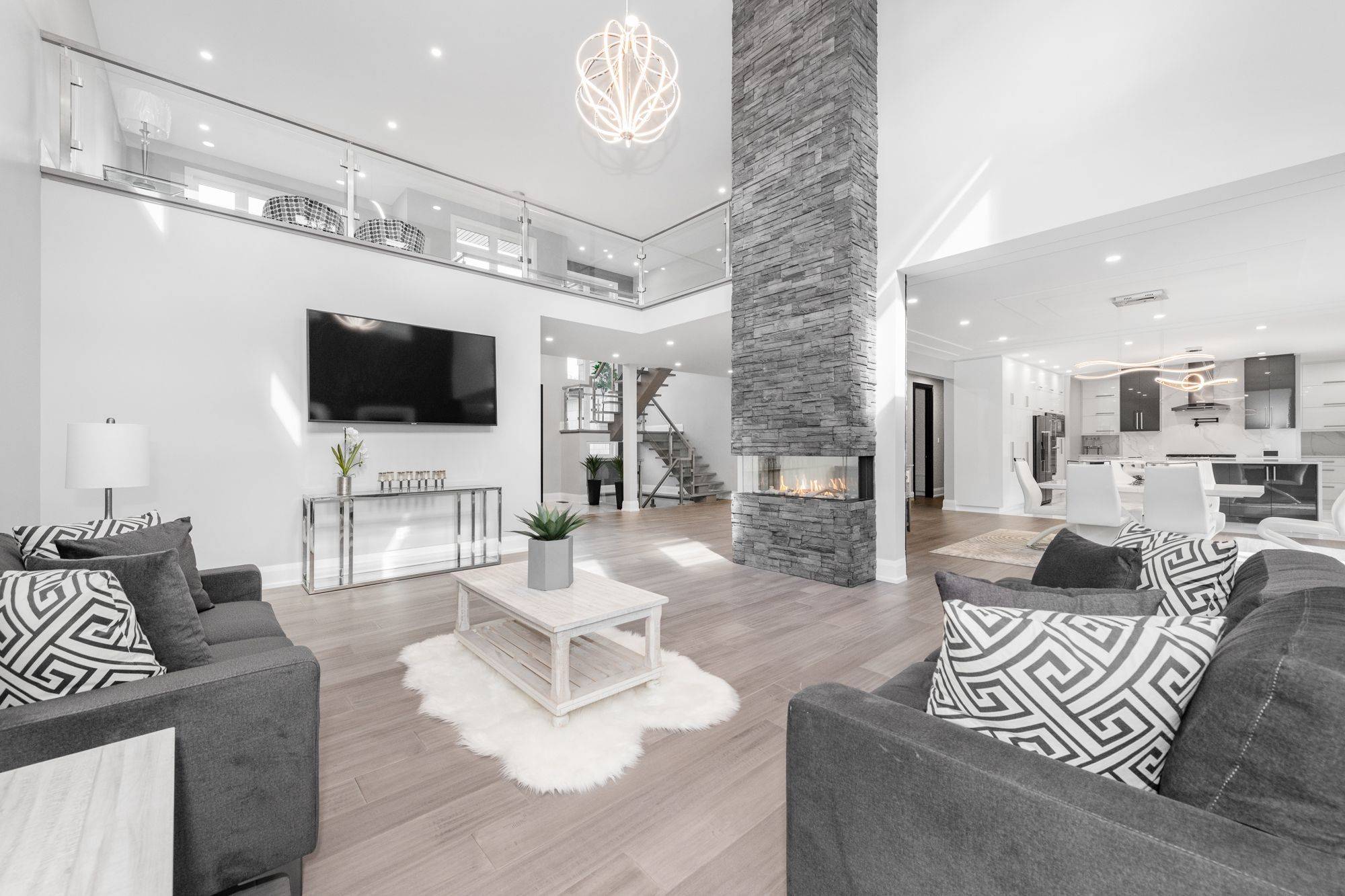 224 Roger RD, Alta Vista And Area, ON K1H 5C6