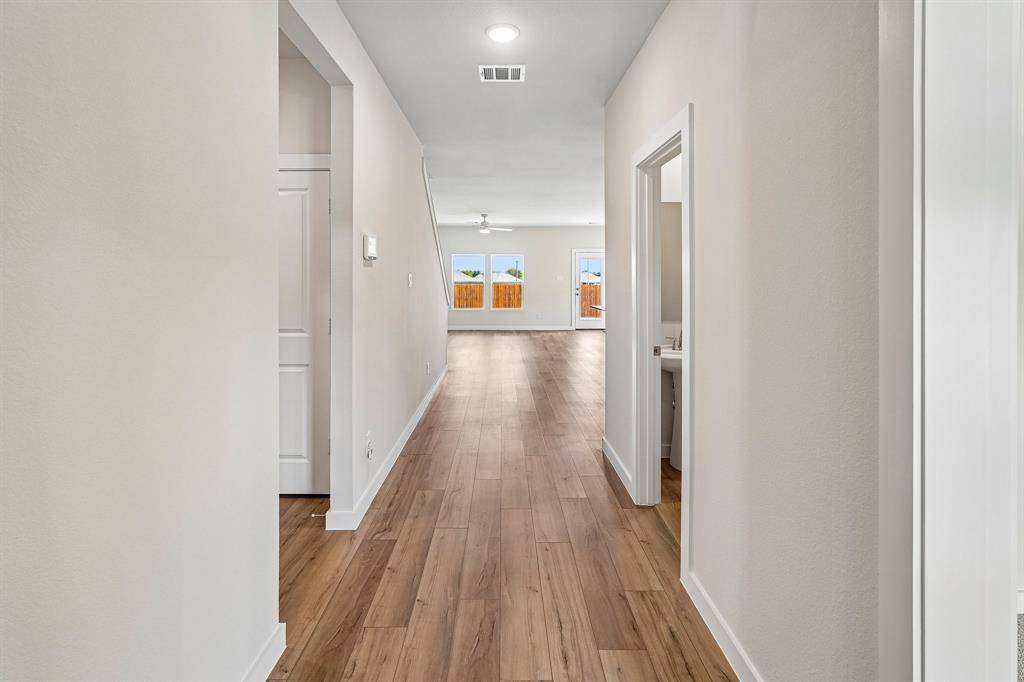 372 Declan Street, Springtown, TX 76082