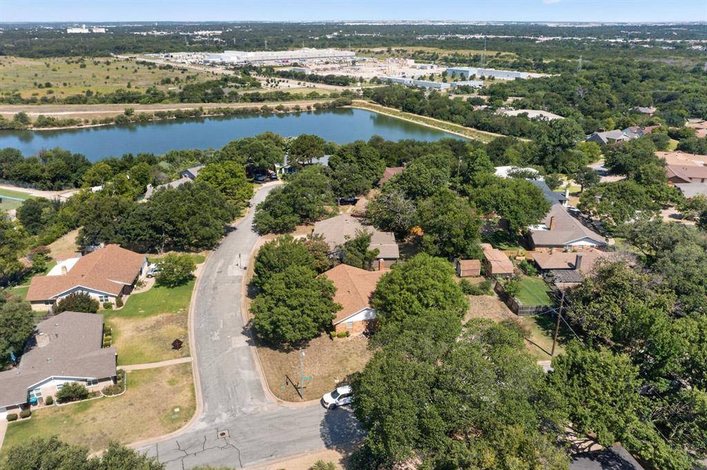 4513 Blue Lake Court, Fort Worth, TX 76103
