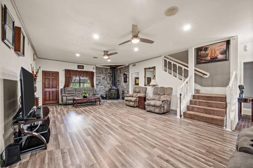 617 Malloy Lane, Ovilla, TX 75154