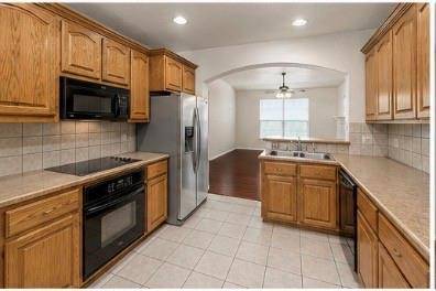 565 Griffith Drive, Saginaw, TX 76179