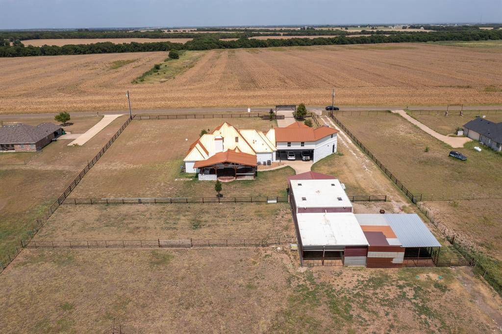 1015 Curry Road, Waxahachie, TX 75167