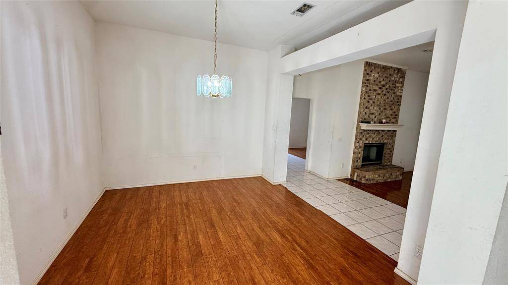6200 Pierce Arrow Drive, Arlington, TX 76001