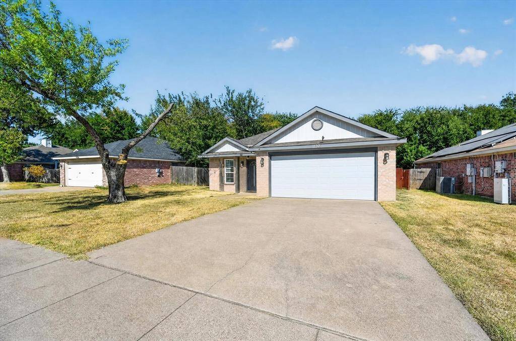1137 Darren Drive, Burleson, TX 76028
