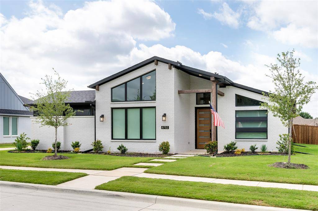 8752 Hightower Drive, North Richland Hills, TX 76182