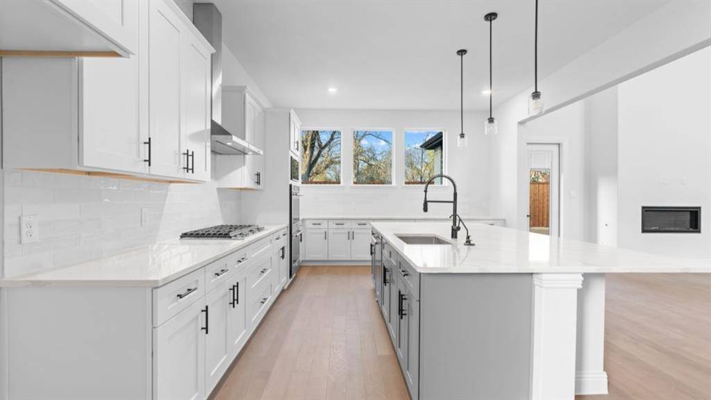 9316 Charlie Lane, Dallas, TX 75238