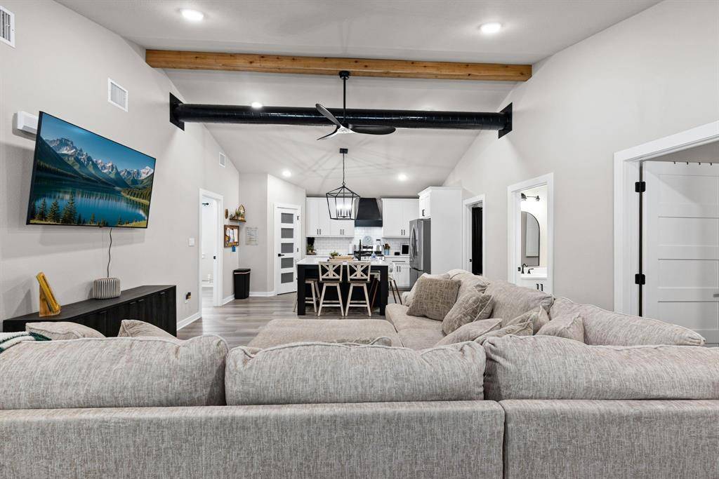 3291 County Road 3116, Lone Oak, TX 75453