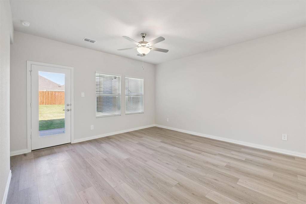 5204 Golden Trout Drive, Princeton, TX 75071
