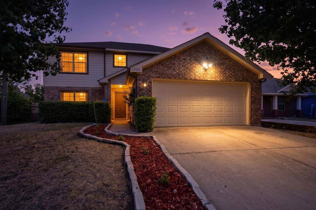 204 Centennial Place, Crowley, TX 76036